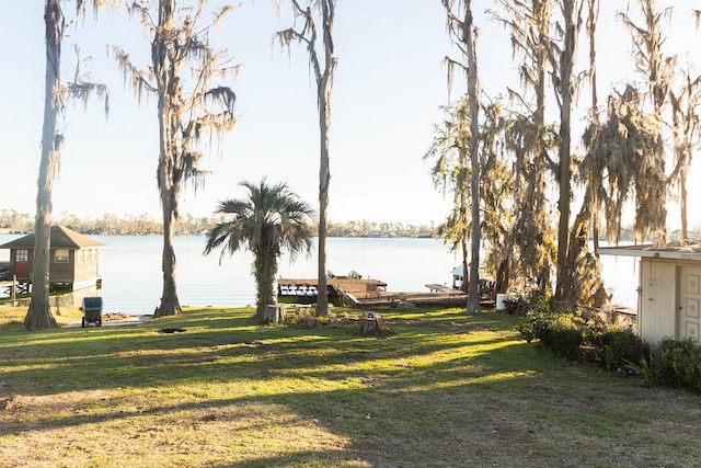 view of yard with a water view