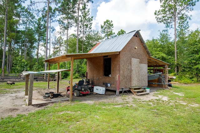 view of outdoor structure