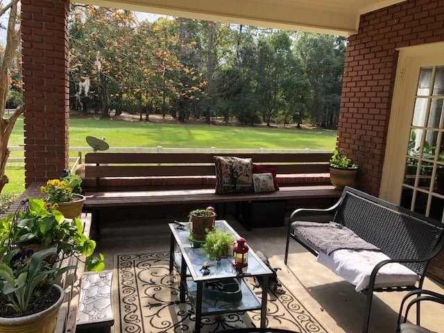 view of patio featuring outdoor lounge area