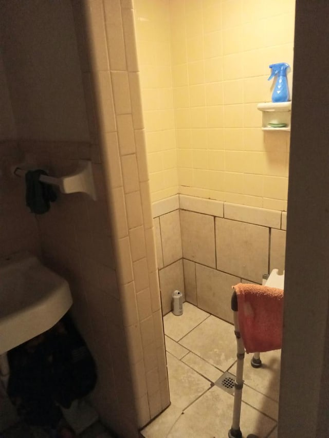 bathroom featuring toilet