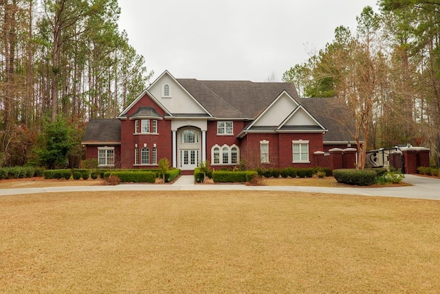 view of front of house with a front yard