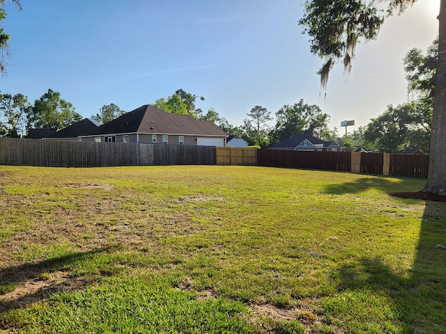 4639 Castle Pines Ln, Lake Park, GA 31636 - view of yard with fence