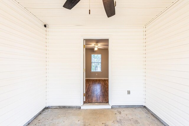 empty room featuring light hardwood / wood-style flooring