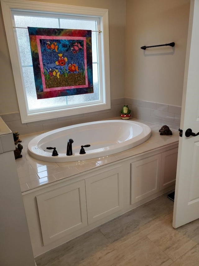 bathroom featuring a bathing tub