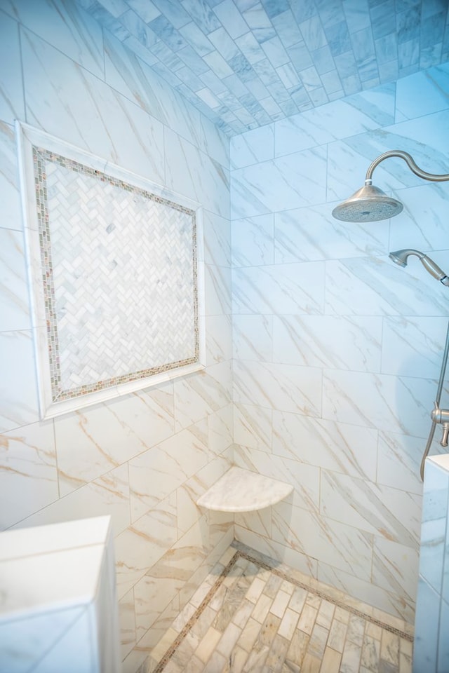 5643 Timberwind Cir, Lake Park, GA 31636 - full bathroom featuring tiled shower