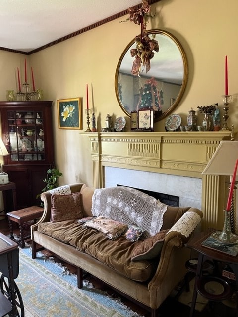 sitting room with ornamental molding