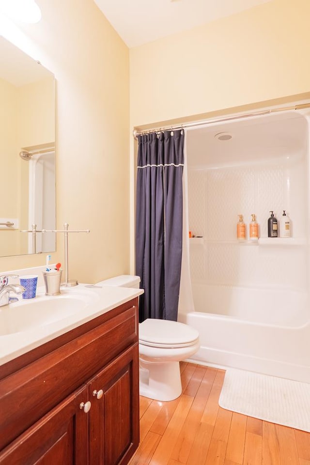 4333 Spring Branch Cir, Valdosta, GA 31601 - full bathroom featuring wood finished floors, vanity, and shower / tub combo