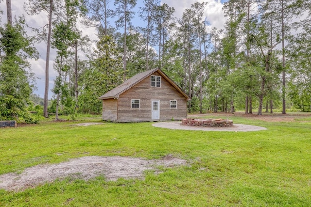 8262 Troupeville Rd, Valdosta, GA 31602 - view of side of property featuring a yard and view of scattered trees