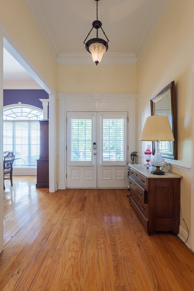 4311 Mossy Creek Rd, Valdosta, GA 31602 - entryway with ornamental molding and light wood-style flooring