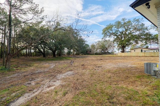 6041 NE Edmundson Rd, Hahira, GA 31632 - view of yard featuring cooling unit
