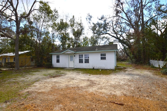 view of front of property