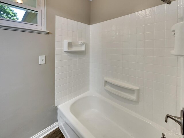 824 Cascade Rd, Forest Park, OH 45240 - full bath featuring shower / tub combination and baseboards
