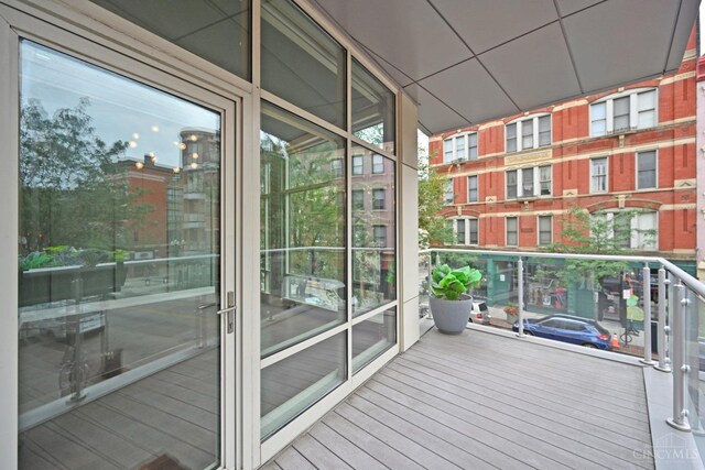 1 Mercer St Unit 204, Cincinnati, OH 45202 - view of balcony
