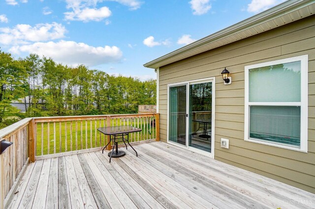 61 Goldfish Ln, Pierce Twp, OH 45102 - deck with a lawn