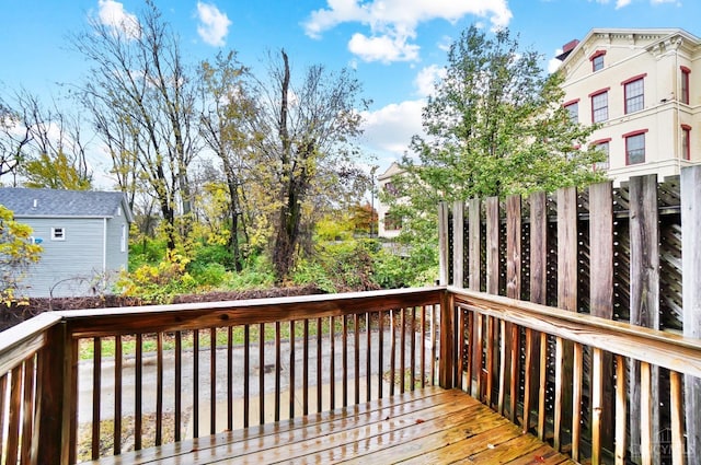 818 William Howard Taft Rd, Cincinnati, OH 45206 - view of wooden terrace