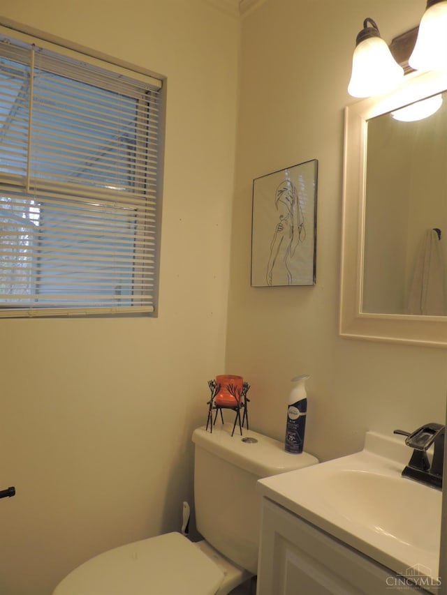 770 Sutton Rd, Anderson Twp, OH 45230 - half bathroom featuring toilet and vanity