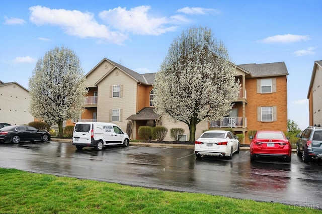 7918 Jessies Way Unit 201, Fairfield Twp, OH 45011 - multi unit property with uncovered parking