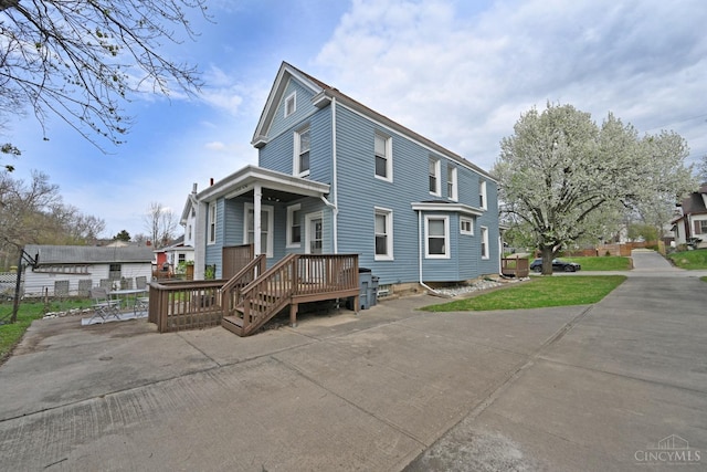 view of front of home