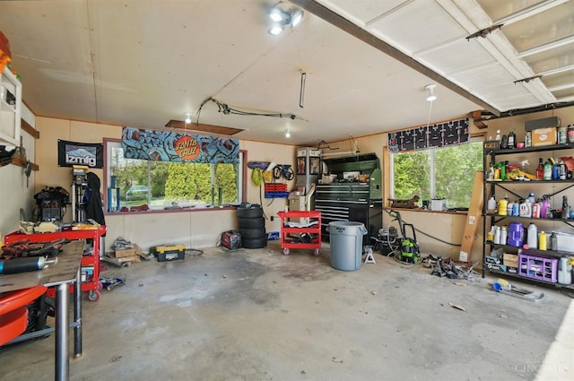413 N Marshall Rd, Middletown, OH 45042 - view of garage