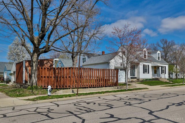 115 Maple Ave, Lebanon, OH 45036 - view of front facade with fence