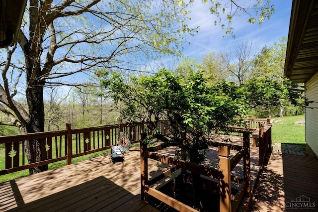 6139 N State Route 48, Clearcreek Twp, OH 45036 - wooden deck featuring outdoor dining area