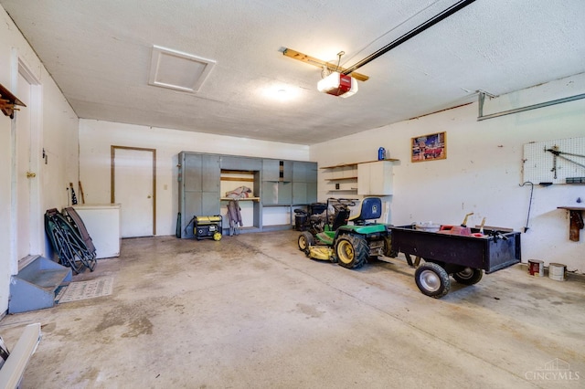 6139 N State Route 48, Clearcreek Twp, OH 45036 - garage with a garage door opener