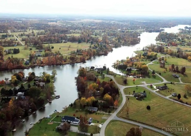 2021 Zuni Dr, Franklin Twp, OH 45171 - aerial view of property and surrounding area featuring a large body of water
