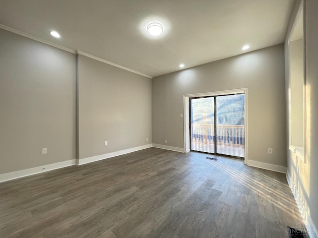 2259 Loth St, Cincinnati, OH 45219 - empty room featuring dark wood-style flooring, baseboards, ornamental molding, and recessed lighting