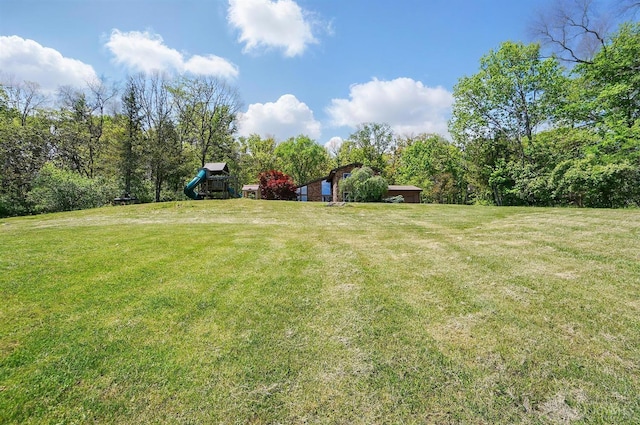 11675 New Biddinger Rd, Harrison Twp, OH 45030 - view of green lawn