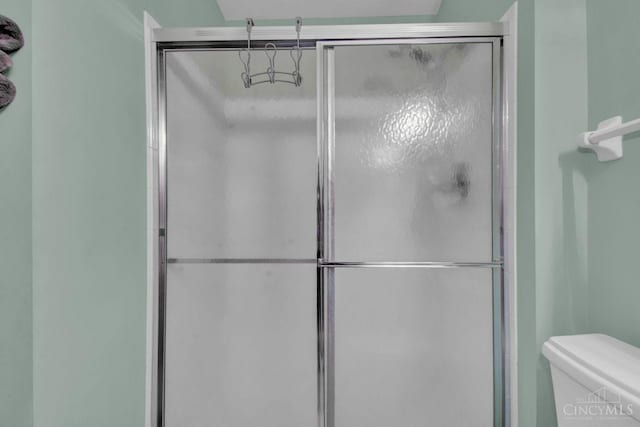 1740 Piper Ln Unit 206, Centerville, OH 45440 - bathroom with a shower stall and toilet