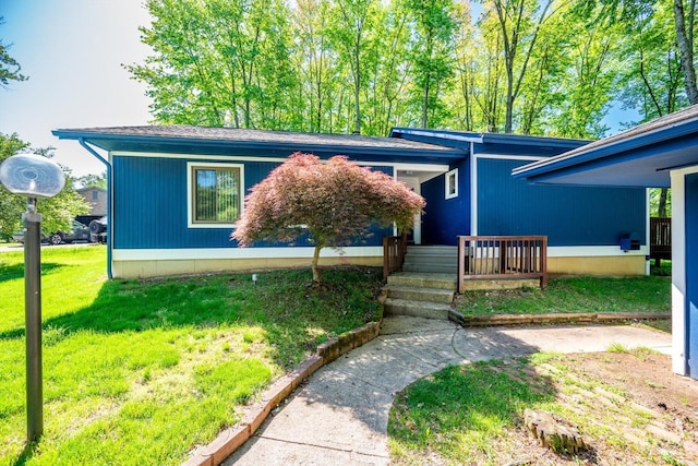 5672 Crooked Tree Ln, Miami Twp, OH 45150 - view of front facade with a front yard