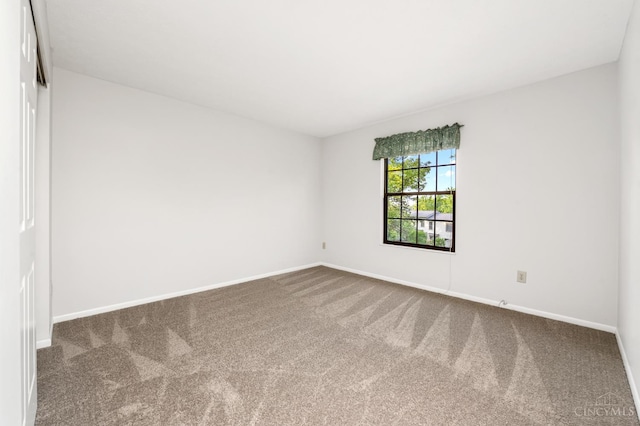 2869 Phaeton Ln, Deerfield Twp, OH 45039 - carpeted empty room featuring baseboards