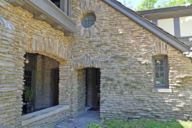 1 Beech Crest Ln, Cincinnati, OH 45206 - view of entrance to property