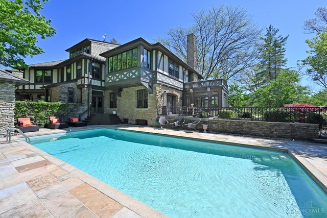 1 Beech Crest Ln, Cincinnati, OH 45206 - view of swimming pool featuring a patio