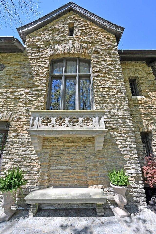 1 Beech Crest Ln, Cincinnati, OH 45206 - view of property