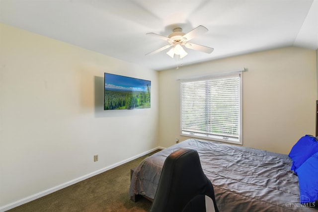 5 Waterview Ct, Hamilton, OH 45013 - carpeted bedroom featuring baseboards and ceiling fan