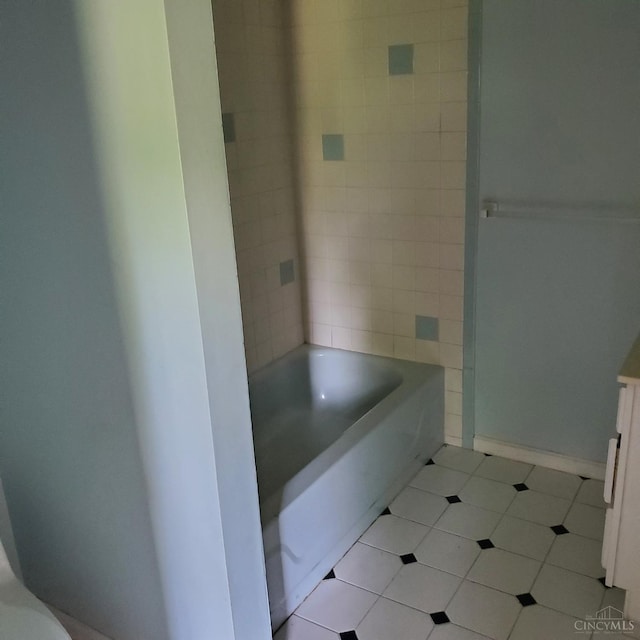 10595 Cozaddale Murdock St, Hamilton Twp, OH 45122 - full bath with tile patterned flooring