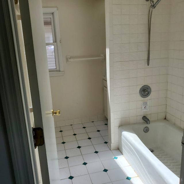 10595 Cozaddale Murdock St, Hamilton Twp, OH 45122 - full bath with tile patterned flooring and shower / bath combination