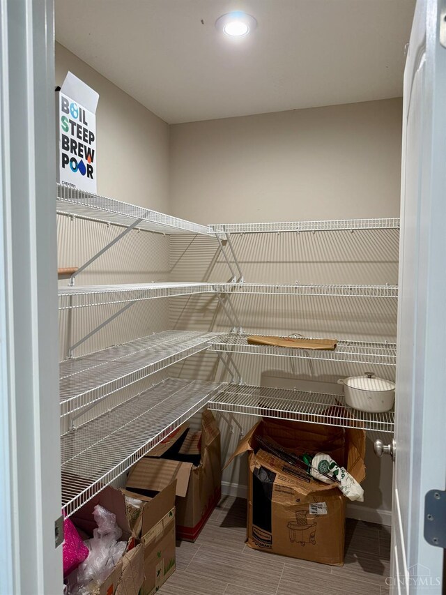 7001 Quellin Blvd, Hamilton Twp, OH 45039 - photo 8