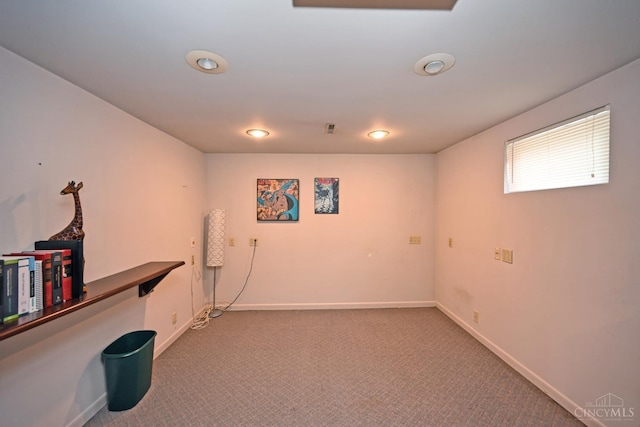 5638 Victoryview Ln, Delhi Twp, OH 45233 - below grade area with carpet and baseboards