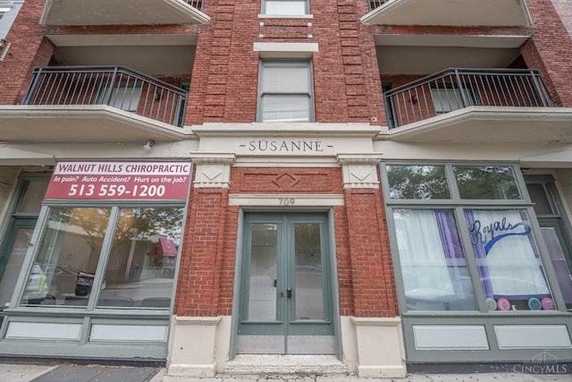 709 E Mcmillan St Unit 1, Cincinnati, OH 45206 - view of building exterior