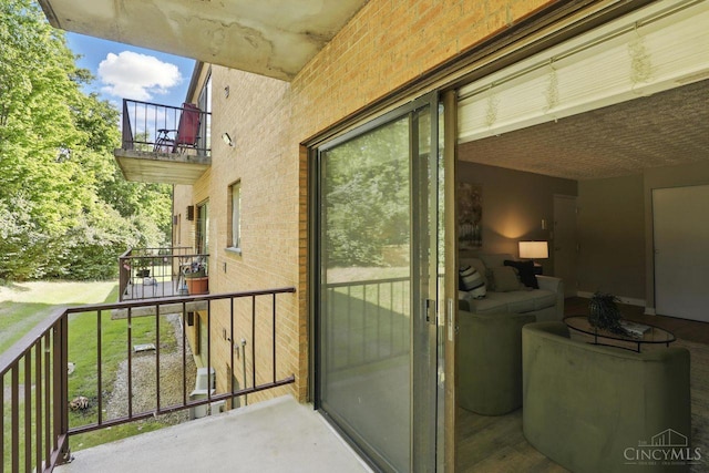 6607 Hearne Rd Unit 90, Green Twp, OH 45248 - view of balcony