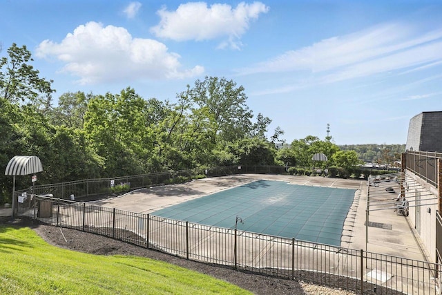 6607 Hearne Rd Unit 90, Green Twp, OH 45248 - community pool with fence and a patio area