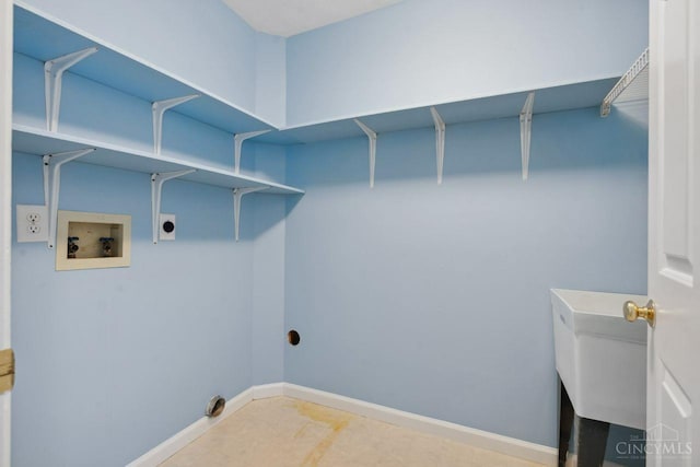 5 Artesian Ct, Springboro, OH 45066 - laundry area with washer hookup, electric dryer hookup, and baseboards