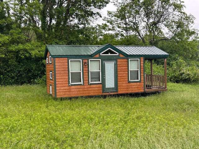 58 Wizard Of Oz Way, Paint Twp, OH 45133 - rustic home with metal roof and view of wooded area