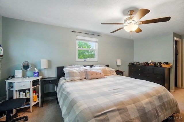 12056 Hazelhurst Ln, Springfield Twp, OH 45240 - bedroom featuring light colored carpet and ceiling fan