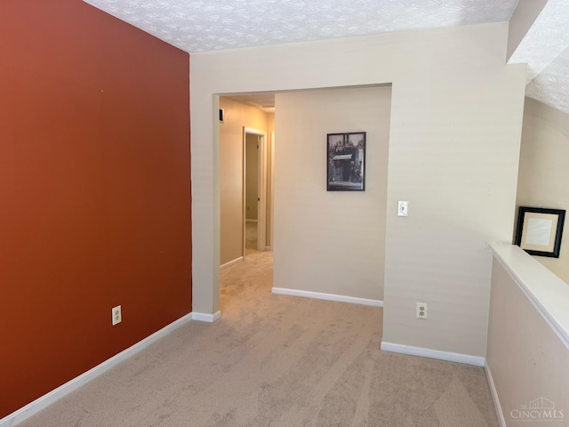 232 Choctaw Cir, Franklin, OH 45005 - corridor featuring carpet floors and baseboards