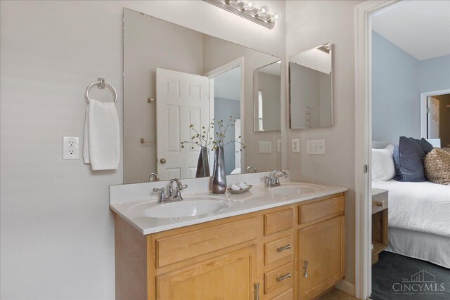 1441 Laurel Park Dr, Cincinnati, OH 45214 - bathroom with ensuite bath and double vanity