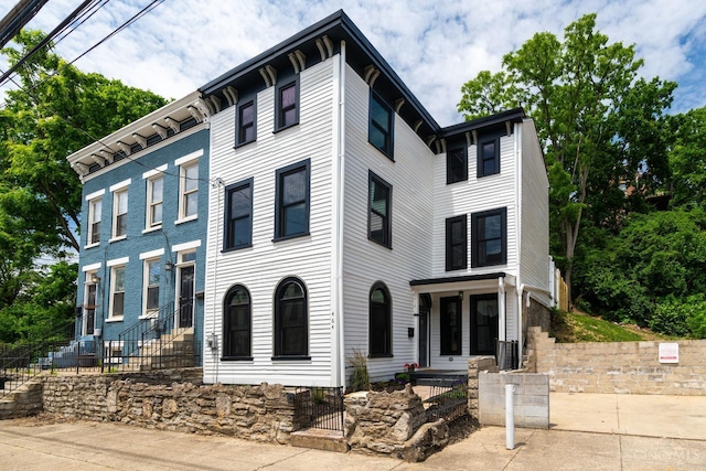 464 W Mcmicken Ave, Cincinnati, OH 45202 - photo 1