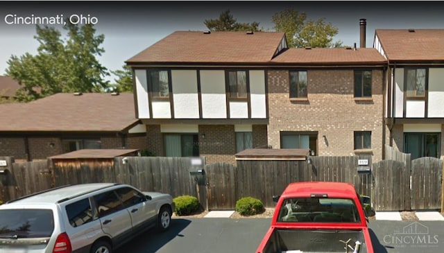 9521 Haddington Ct, Colerain Twp, OH 45251 - view of property with a fenced front yard